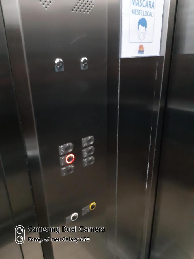 Apartamento Encantador Com Estacionamento Кабо Фрио Екстериор снимка