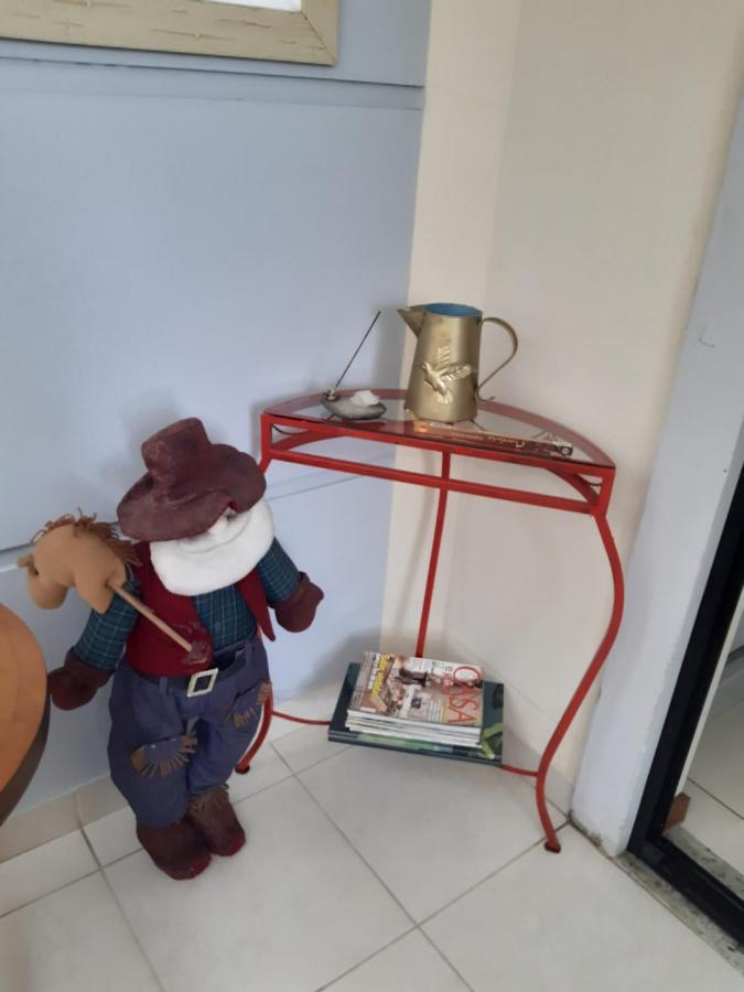 Apartamento Encantador Com Estacionamento Кабо Фрио Екстериор снимка