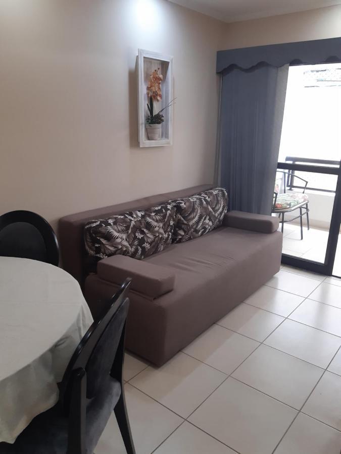 Apartamento Encantador Com Estacionamento Кабо Фрио Екстериор снимка